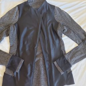 Lululemon black and grey zip up jacket